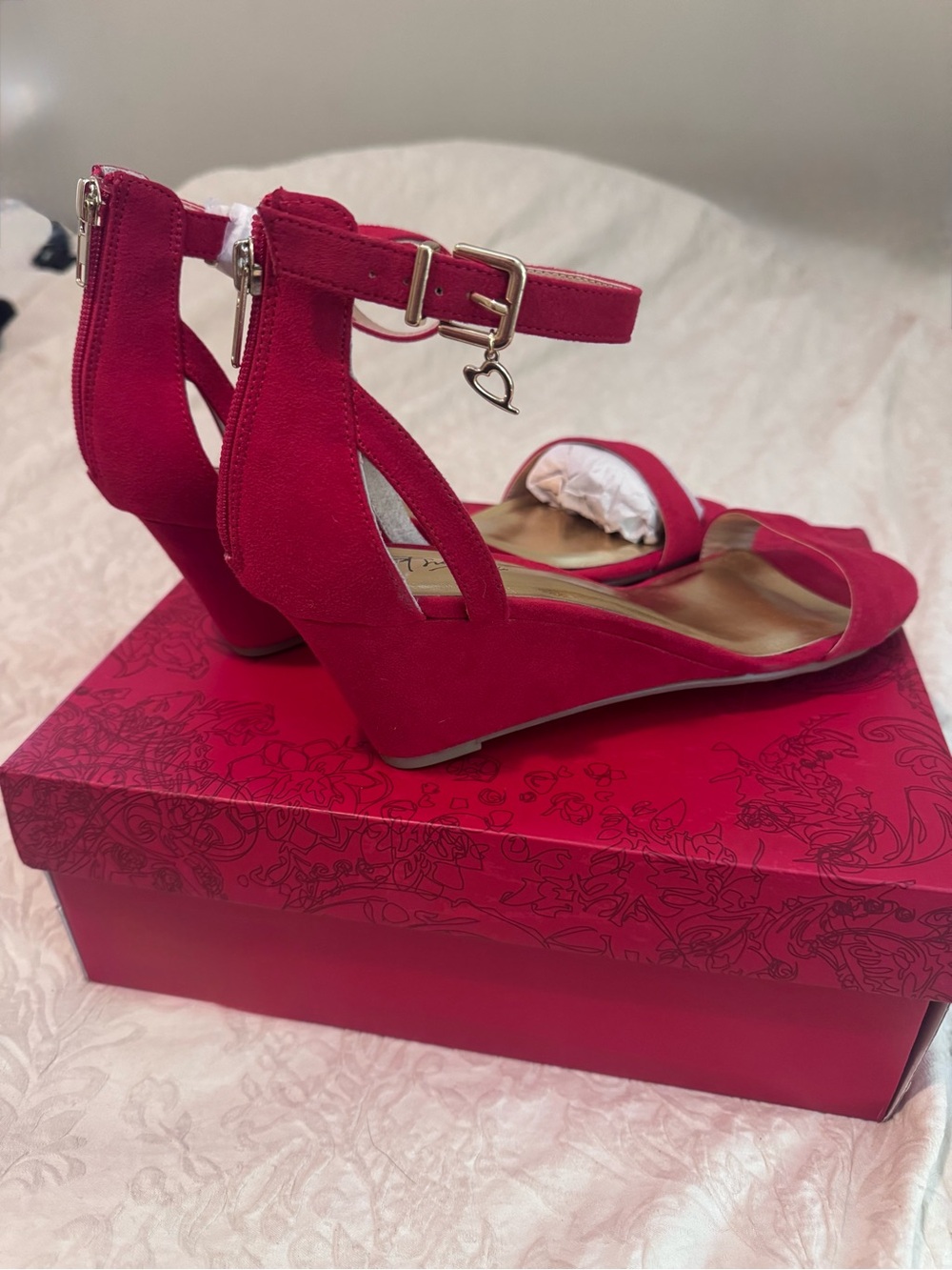 Thalia Sodi Red Sueded Ankle-Strap Wedge Sandals